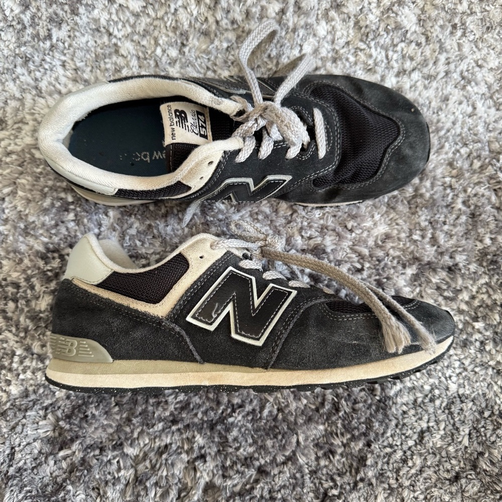 New Balance 574 Classic Athletic Shoes Black Suede Shoes Boys Size US 5.5